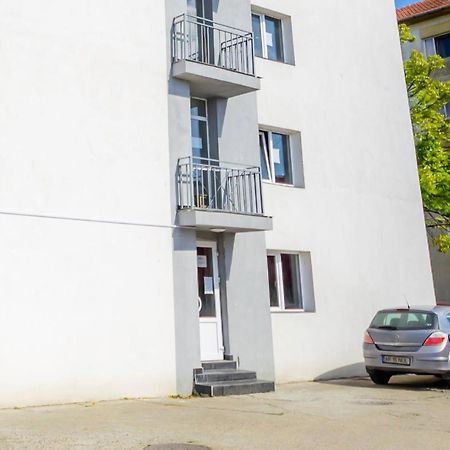 Apartament Cu O Camera Arad Exteriér fotografie